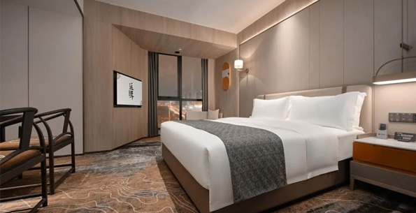 內(nèi)卷市場(chǎng)中，助力本土酒店品牌穿越周期的軟文化！